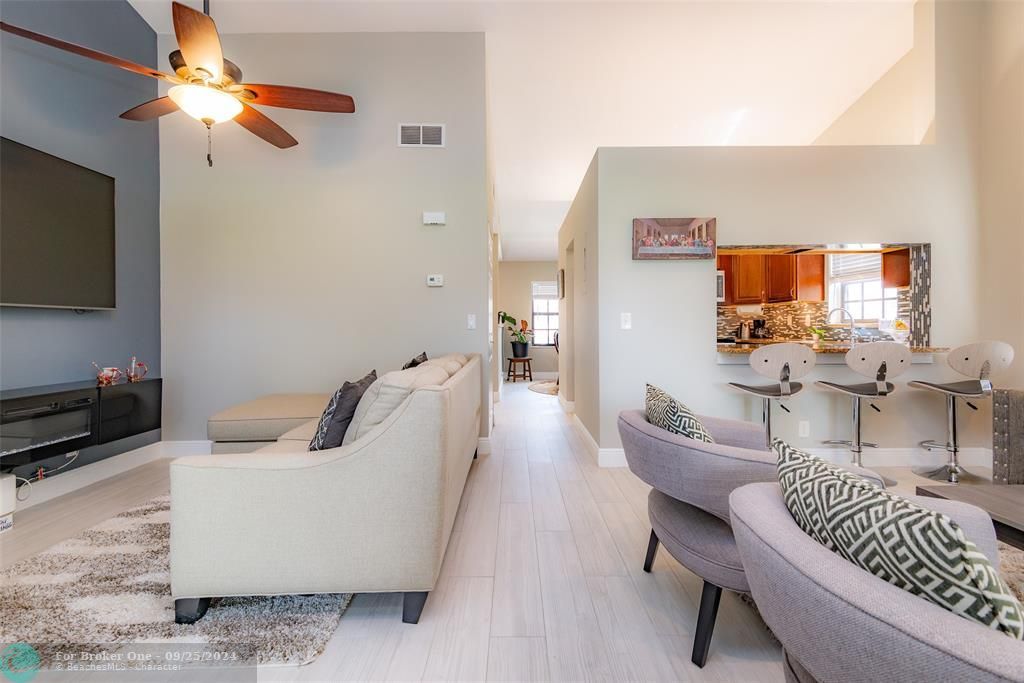 Active With Contract: $359,900 (3 beds, 2 baths, 1300 Square Feet)