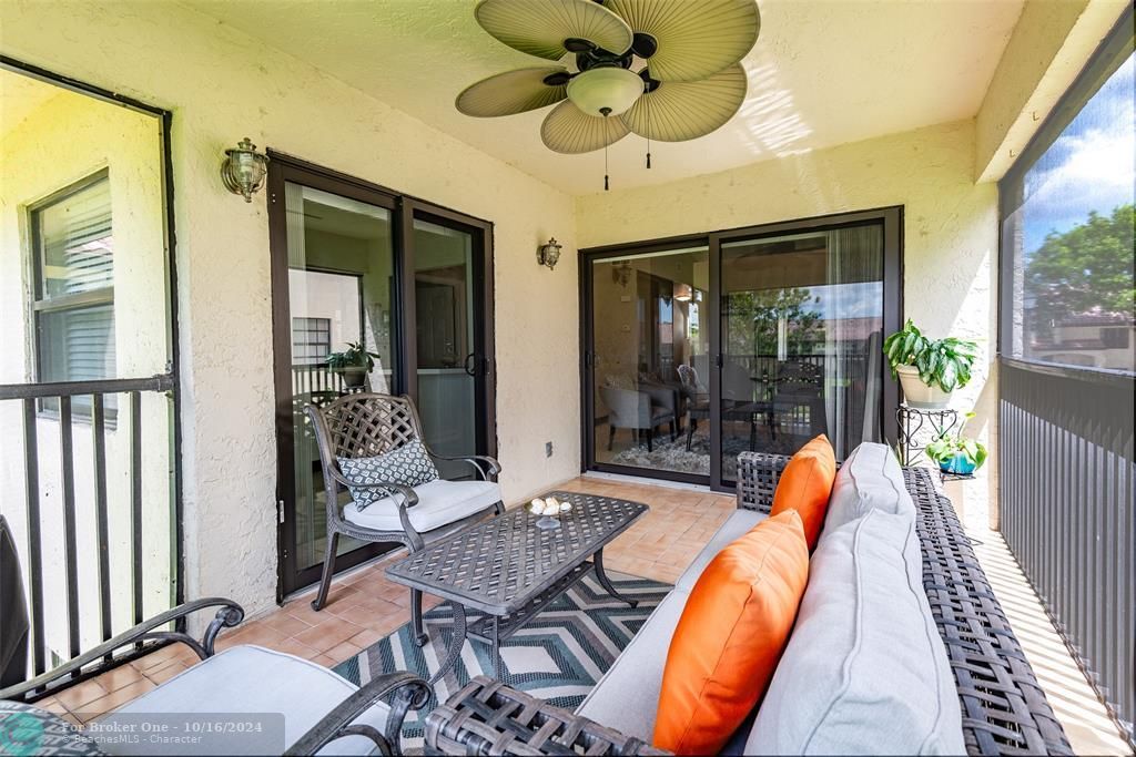 Active With Contract: $359,900 (3 beds, 2 baths, 1300 Square Feet)