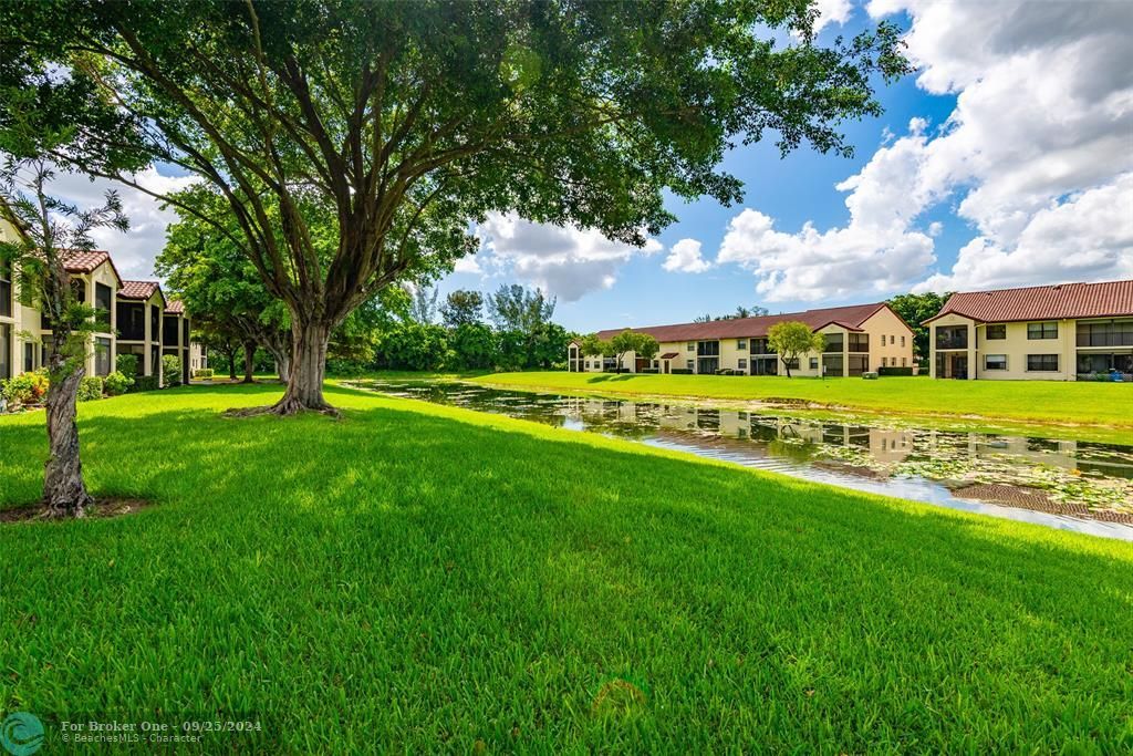 Active With Contract: $359,900 (3 beds, 2 baths, 1300 Square Feet)