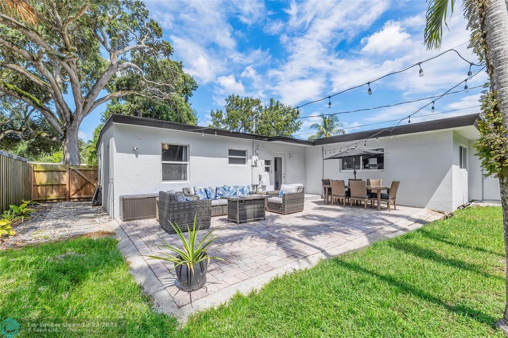 Active With Contract: $675,000 (3 beds, 2 baths, 1353 Square Feet)