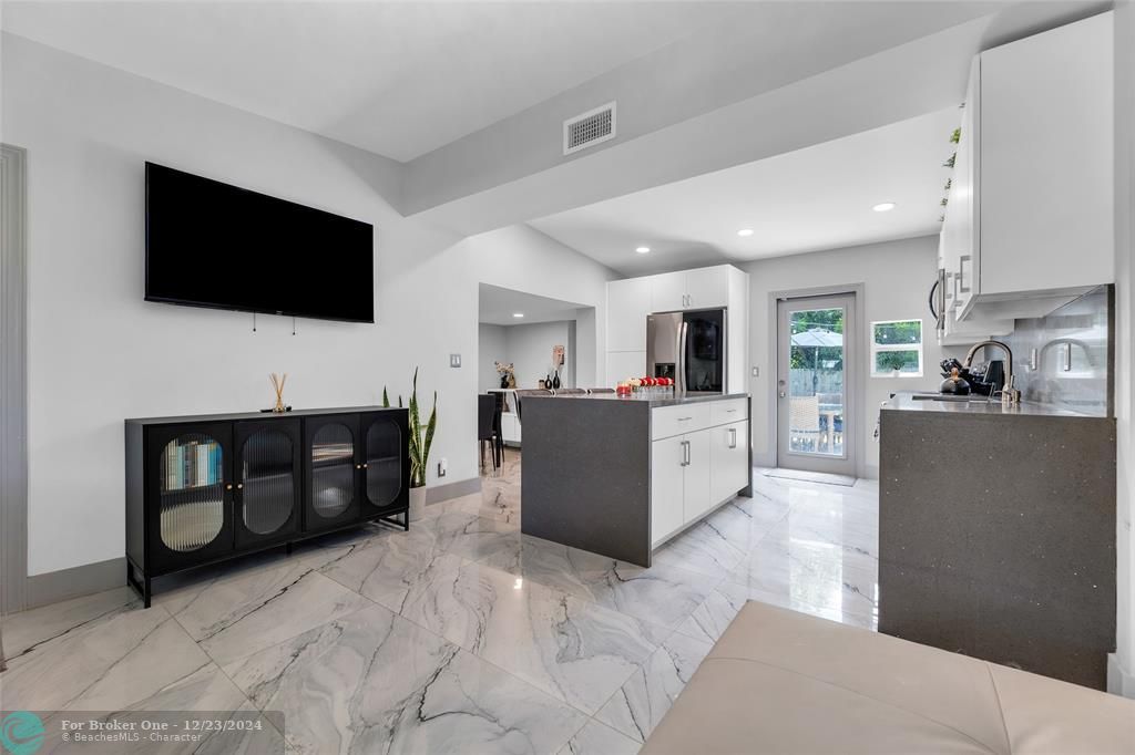 Active With Contract: $675,000 (3 beds, 2 baths, 1353 Square Feet)