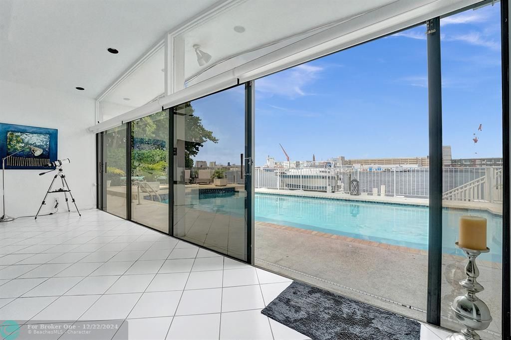 Active With Contract: $3,750,000 (4 beds, 3 baths, 3050 Square Feet)