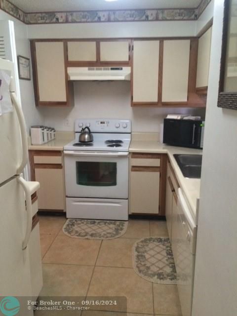 Recently Rented: $1,600 (1 beds, 1 baths, 813 Square Feet)