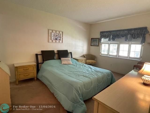 For Sale: $147,700 (1 beds, 1 baths, 665 Square Feet)