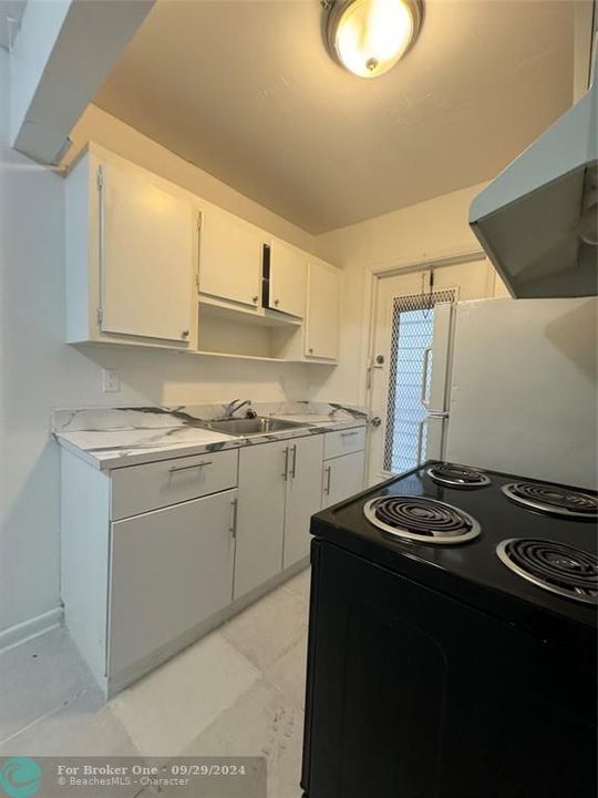 For Rent: $1,395 (1 beds, 1 baths, 625 Square Feet)