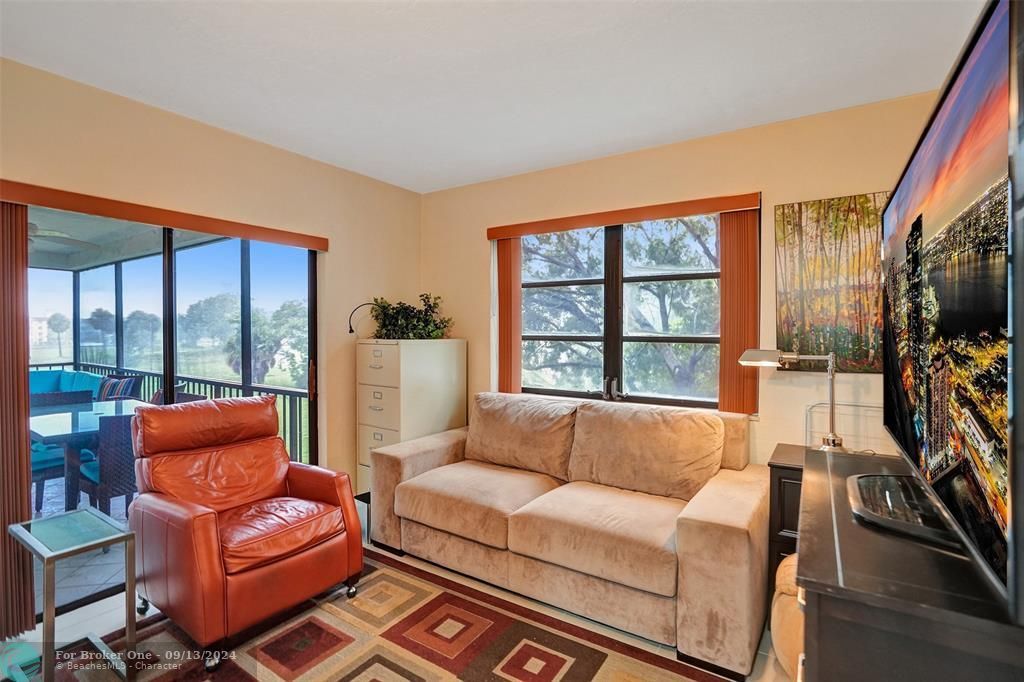 For Sale: $239,000 (3 beds, 2 baths, 1329 Square Feet)