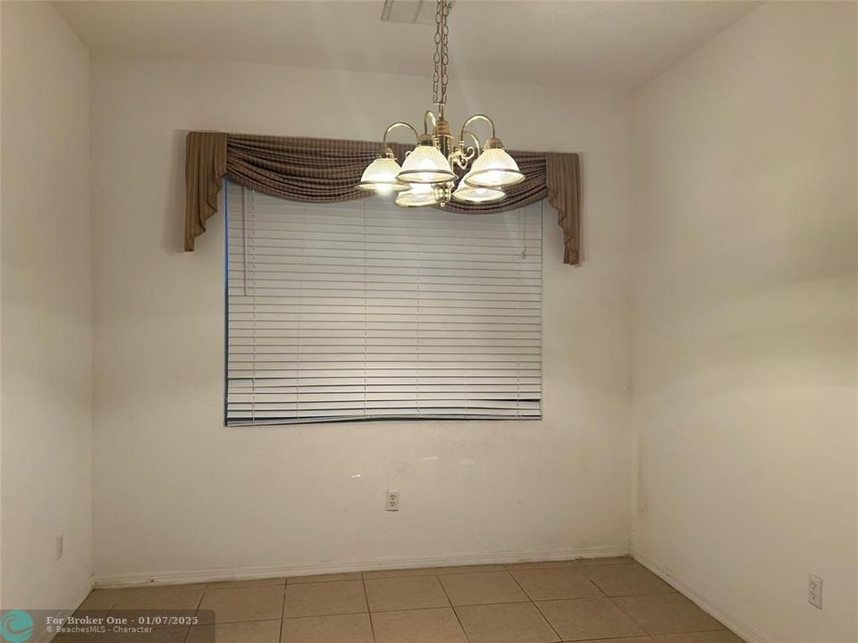 For Sale: $320,000 (2 beds, 2 baths, 1507 Square Feet)