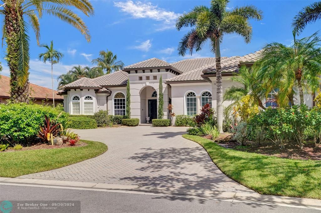 For Sale: $1,775,000 (5 beds, 4 baths, 4174 Square Feet)