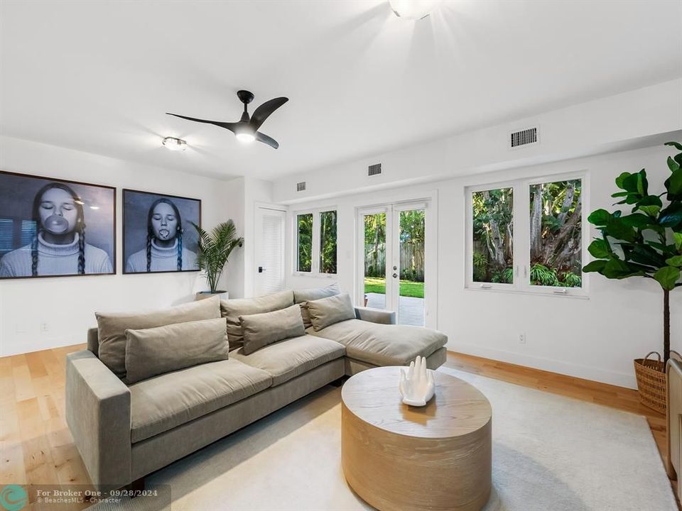 Active With Contract: $1,350,000 (3 beds, 2 baths, 1735 Square Feet)