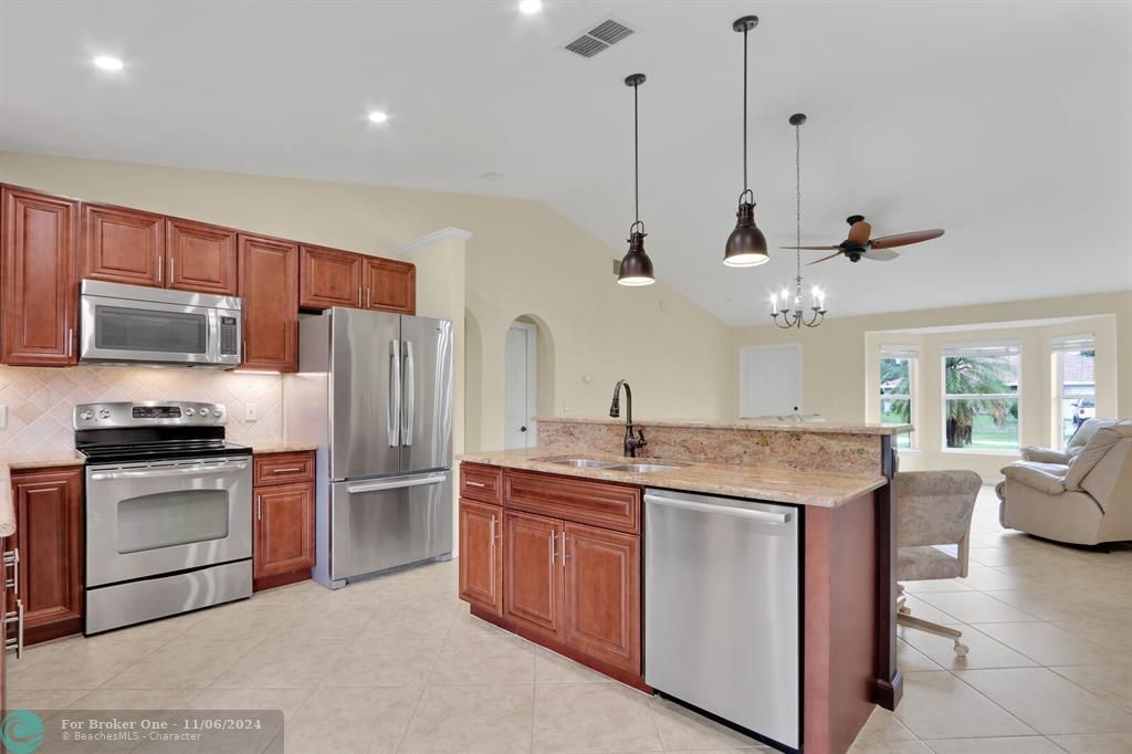 Active With Contract: $379,000 (3 beds, 2 baths, 1220 Square Feet)