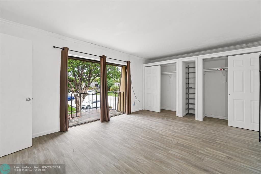 Active With Contract: $2,400 (2 beds, 2 baths, 1232 Square Feet)