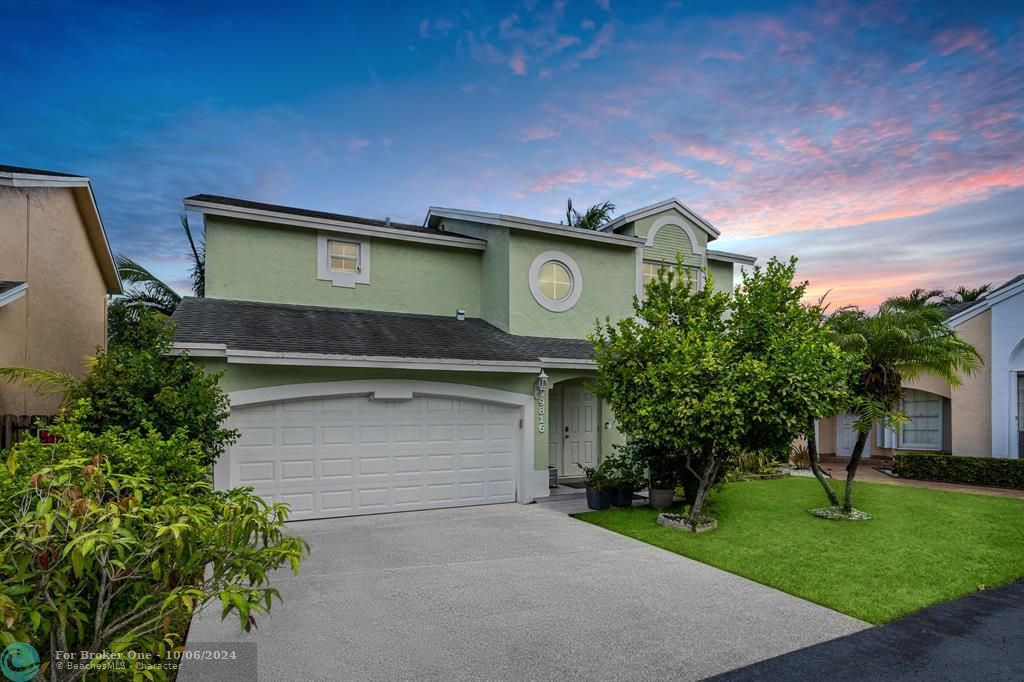 For Sale: $869,000 (4 beds, 2 baths, 1936 Square Feet)