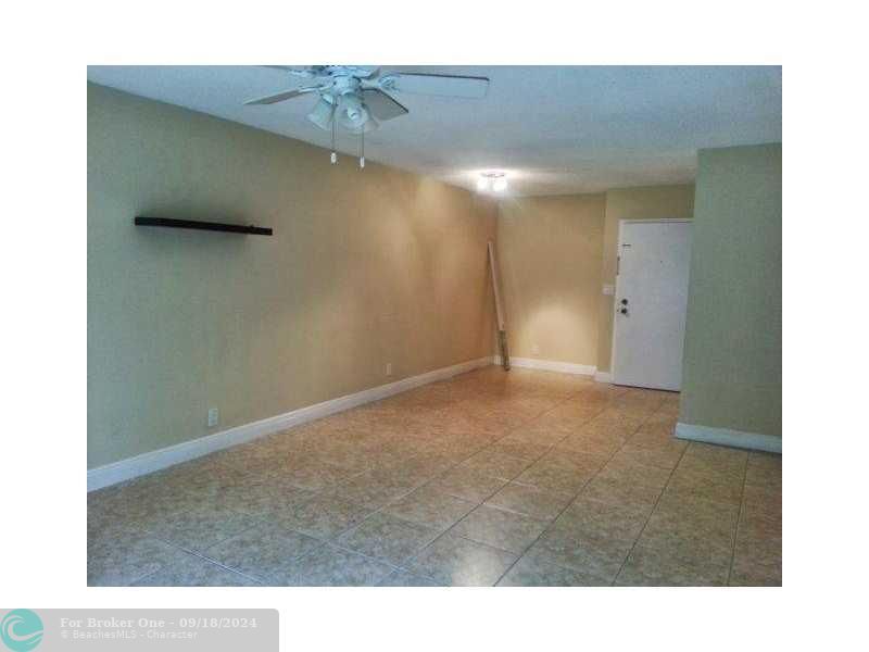 For Rent: $1,850 (2 beds, 2 baths, 1050 Square Feet)