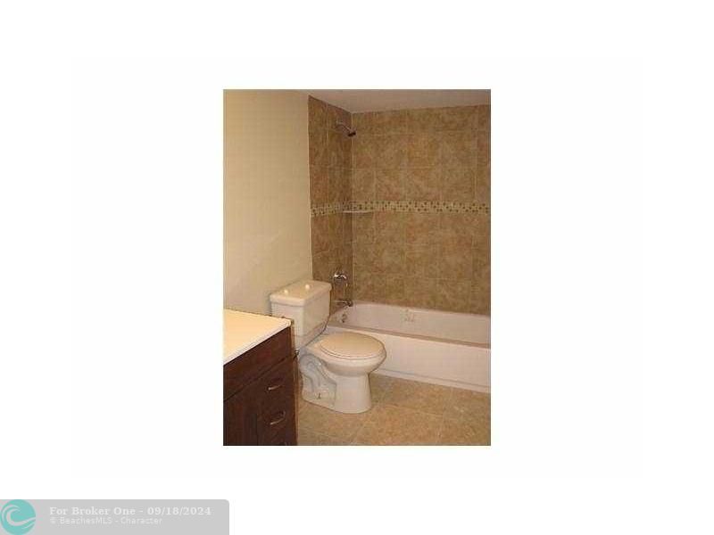 For Rent: $1,850 (2 beds, 2 baths, 1050 Square Feet)