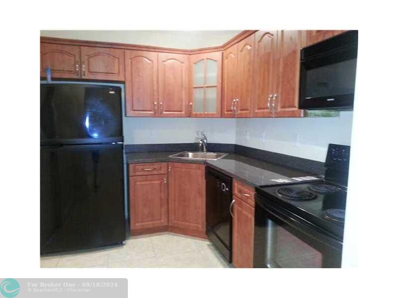 For Rent: $1,850 (2 beds, 2 baths, 1050 Square Feet)