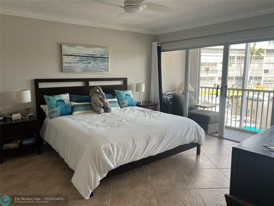 Active With Contract: $4,500 (2 beds, 2 baths, 1268 Square Feet)