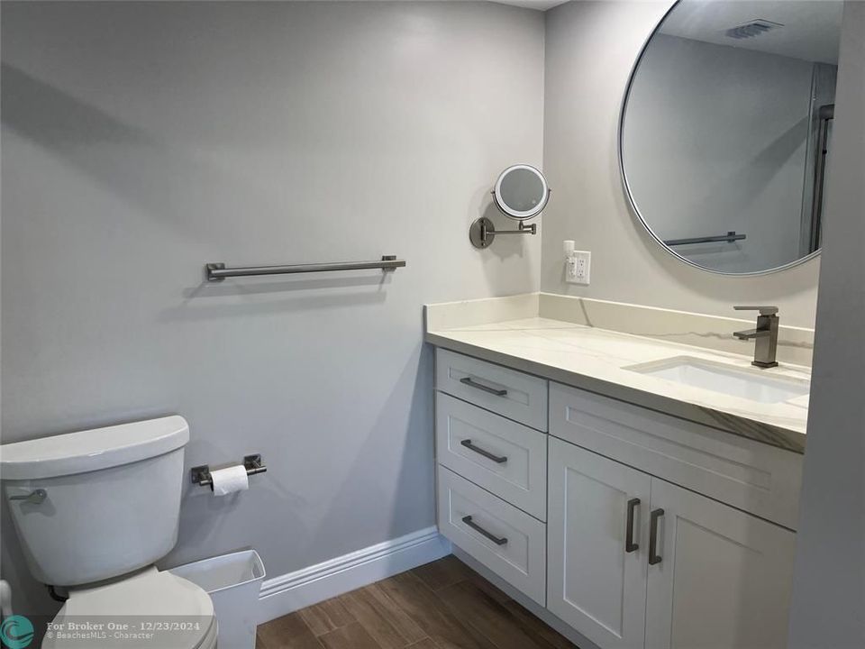 Active With Contract: $4,500 (2 beds, 2 baths, 1268 Square Feet)