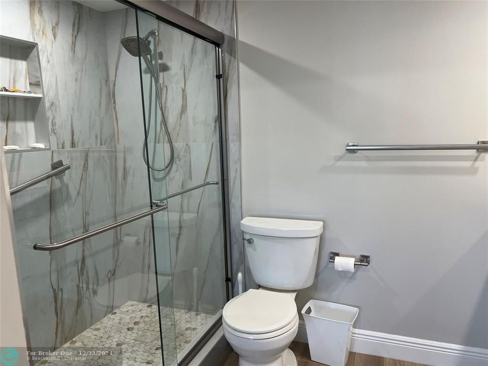 Active With Contract: $4,500 (2 beds, 2 baths, 1268 Square Feet)