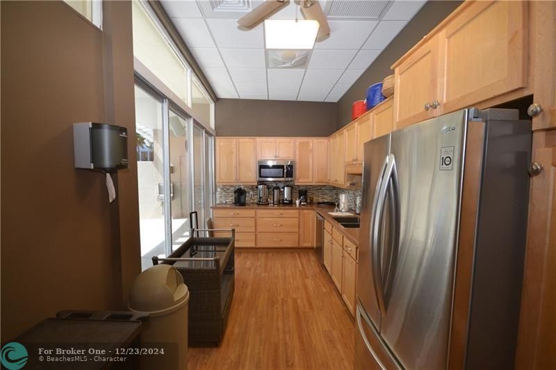 Active With Contract: $4,500 (2 beds, 2 baths, 1268 Square Feet)