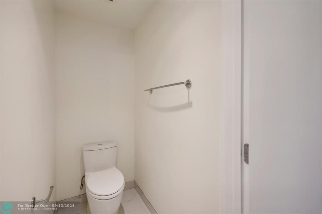 For Sale: $670,000 (2 beds, 2 baths, 1108 Square Feet)