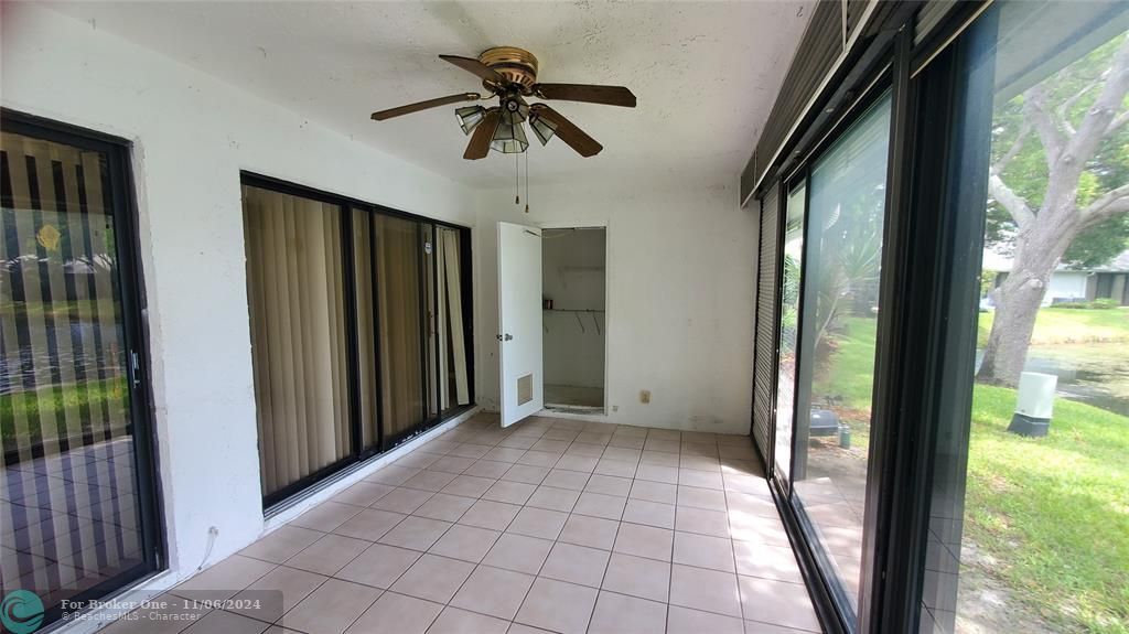 Active With Contract: $2,400 (2 beds, 2 baths, 1320 Square Feet)