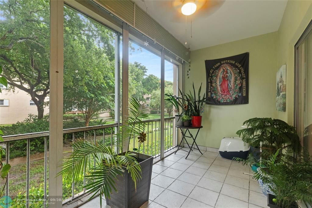 Active With Contract: $135,000 (2 beds, 2 baths, 1242 Square Feet)