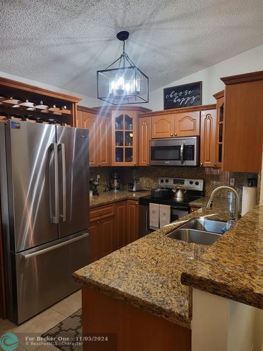 Activo con contrato: $549,999 (3 camas, 2 baños, 1314 Pies cuadrados)