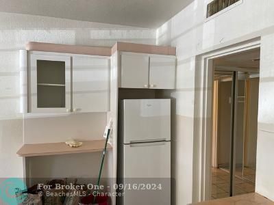 For Sale: $185,000 (0 beds, 1 baths, 320 Square Feet)