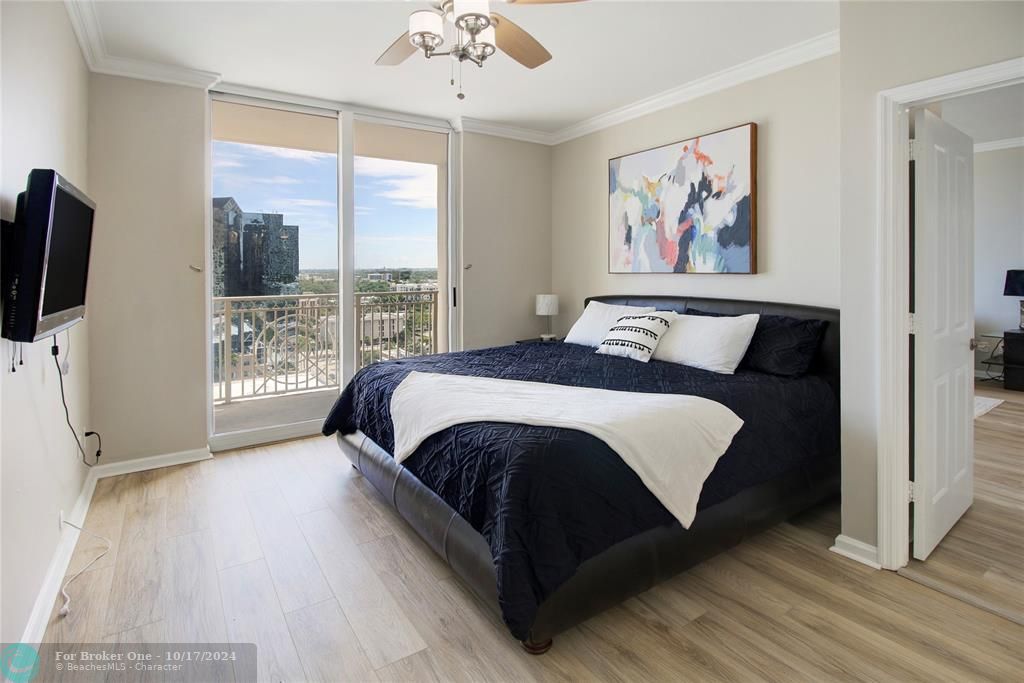 Active With Contract: $3,350 (2 beds, 2 baths, 1246 Square Feet)