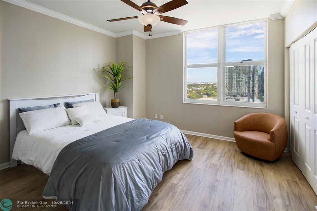 Active With Contract: $3,350 (2 beds, 2 baths, 1246 Square Feet)