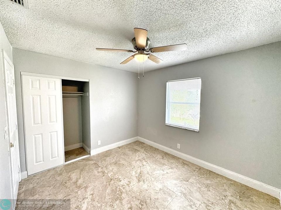 Active With Contract: $3,070 (3 beds, 2 baths, 1216 Square Feet)