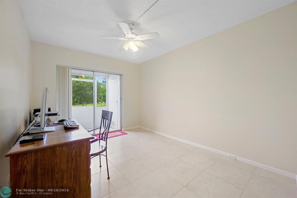 Active With Contract: $169,000 (2 beds, 2 baths, 820 Square Feet)