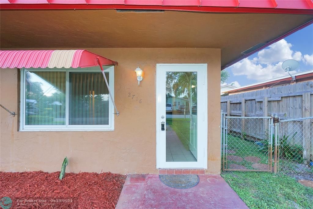 For Sale: $2,100 (2 beds, 1 baths, 1804 Square Feet)