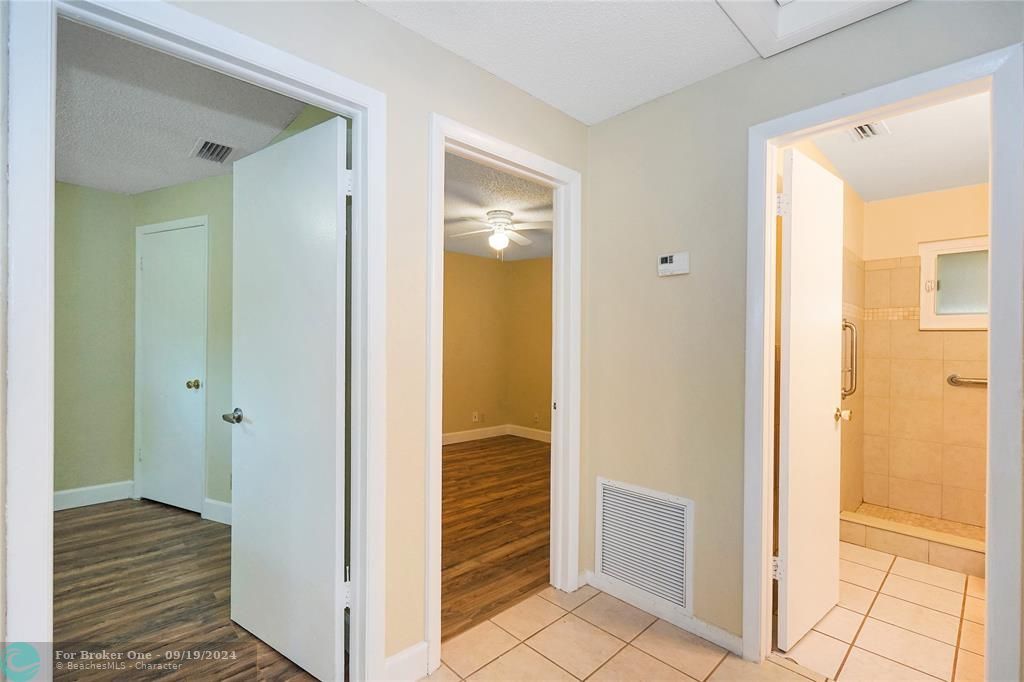 For Sale: $2,100 (2 beds, 1 baths, 1804 Square Feet)