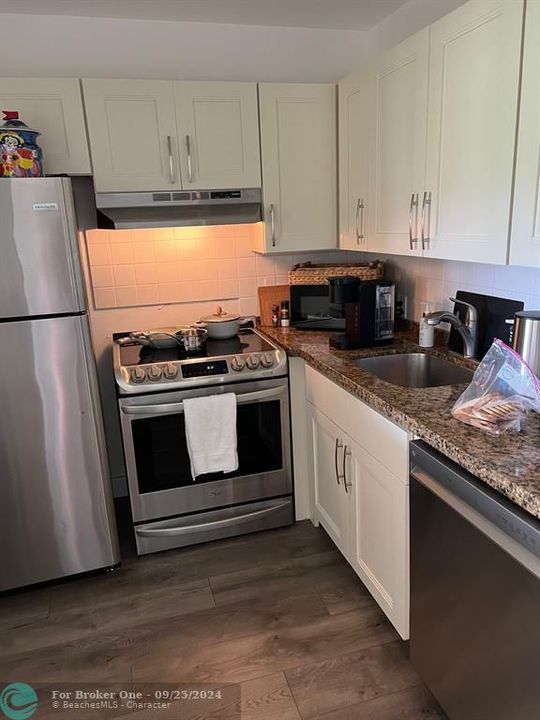 For Rent: $2,550 (1 beds, 1 baths, 601 Square Feet)