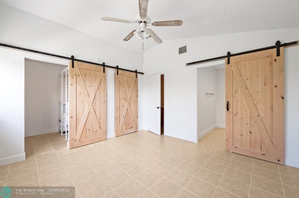 Active With Contract: $442,500 (3 beds, 2 baths, 1550 Square Feet)