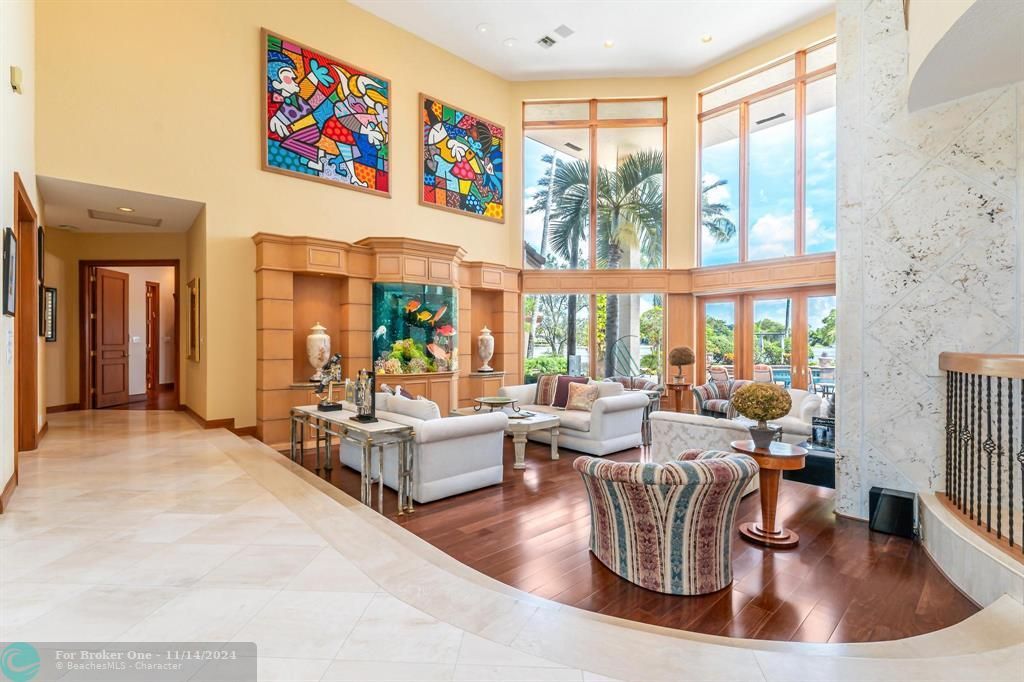 For Sale: $7,495,000 (5 beds, 6 baths, 7676 Square Feet)