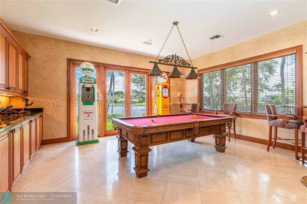 For Sale: $7,495,000 (5 beds, 6 baths, 7676 Square Feet)