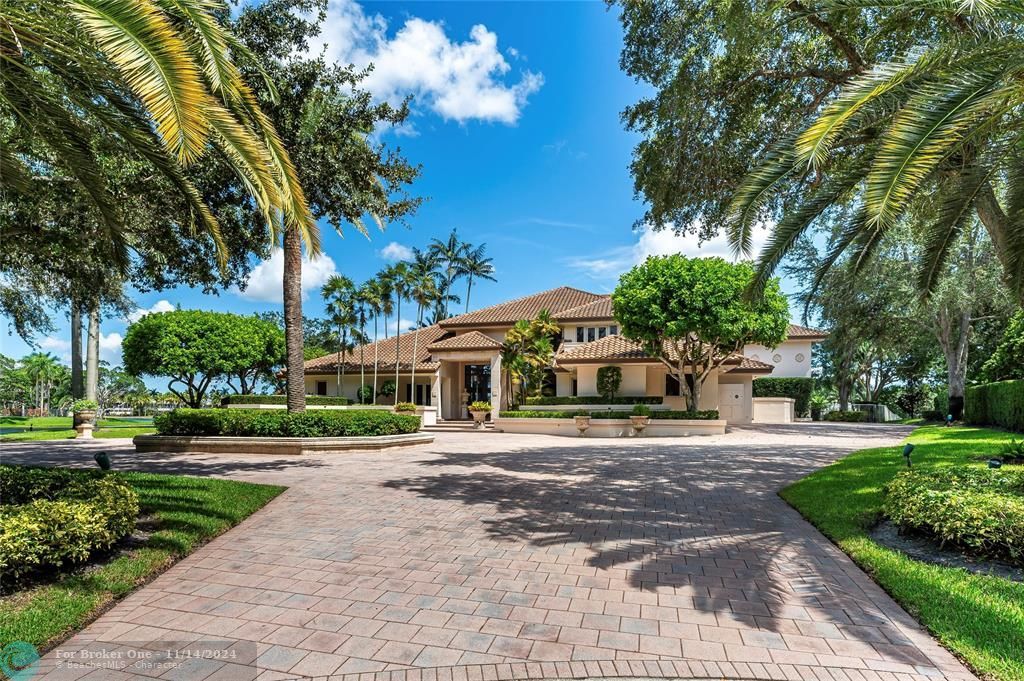 For Sale: $7,495,000 (5 beds, 6 baths, 7676 Square Feet)