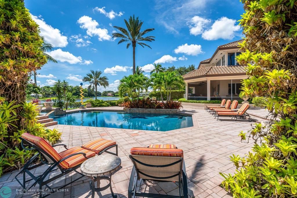 For Sale: $7,495,000 (5 beds, 6 baths, 7676 Square Feet)