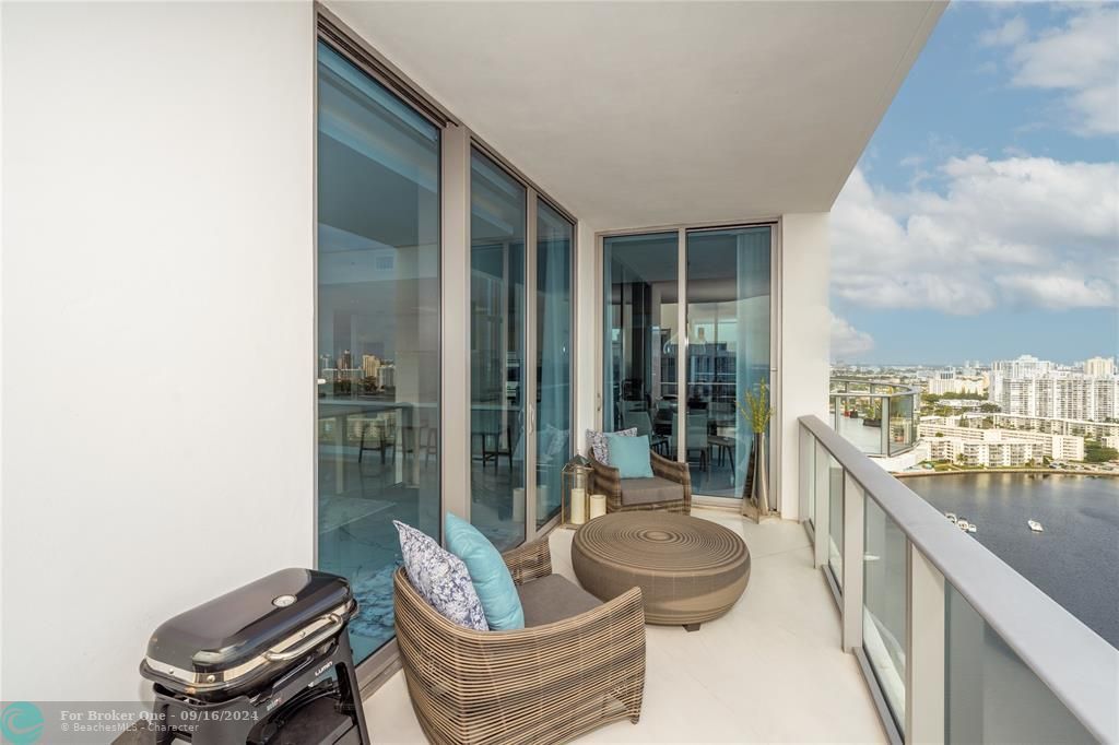 For Sale: $4,750,000 (4 beds, 4 baths, 4002 Square Feet)