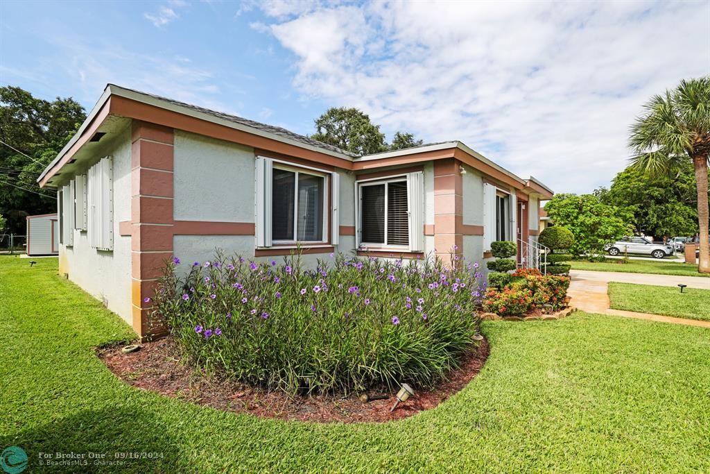 Active With Contract: $410,000 (3 beds, 2 baths, 1209 Square Feet)