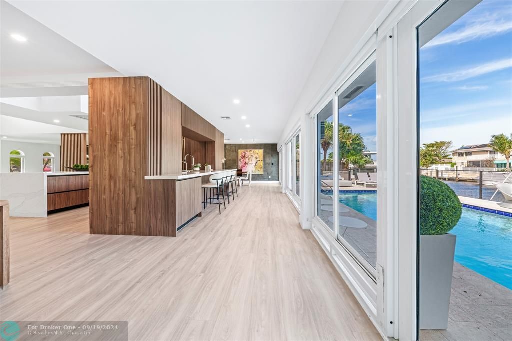 For Sale: $5,700,000 (4 beds, 2 baths, 4094 Square Feet)