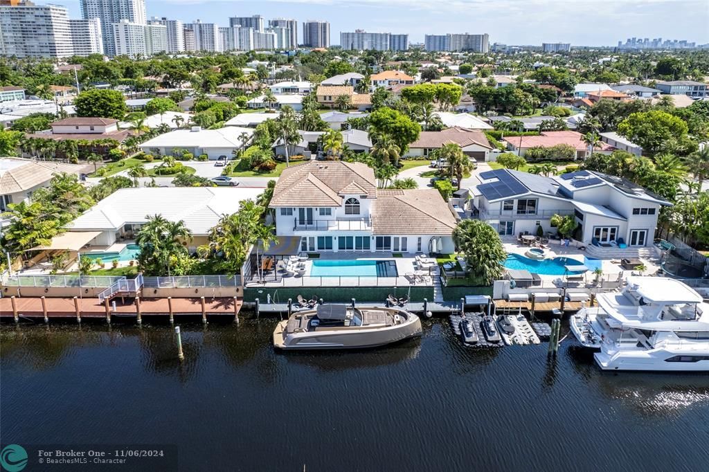 For Sale: $5,700,000 (4 beds, 2 baths, 4094 Square Feet)