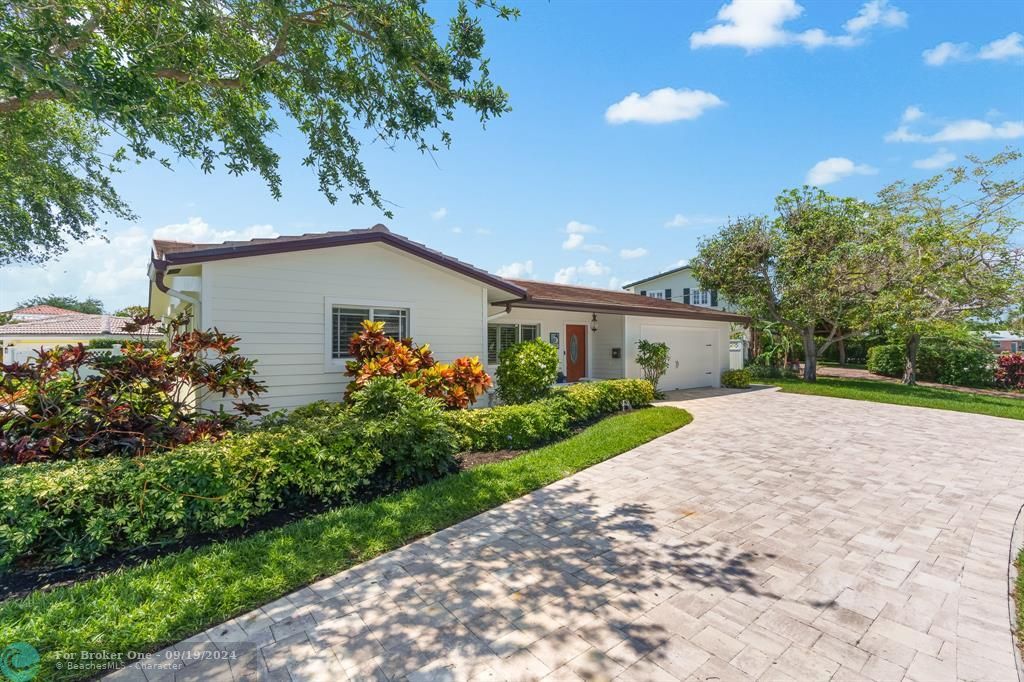 For Sale: $1,349,999 (3 beds, 2 baths, 1920 Square Feet)