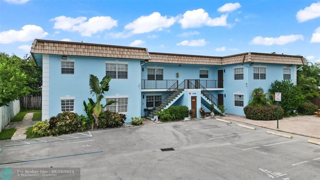 Active With Contract: $1,895 (2 beds, 1 baths, 3780 Square Feet)