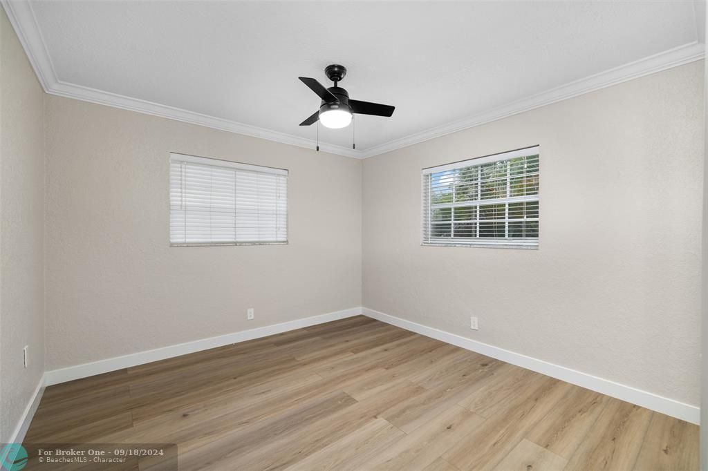 Active With Contract: $1,895 (2 beds, 1 baths, 3780 Square Feet)