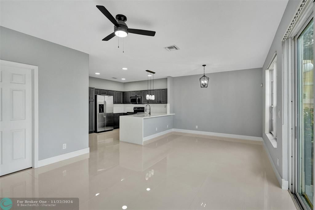 For Sale: $430,000 (3 beds, 2 baths, 1514 Square Feet)