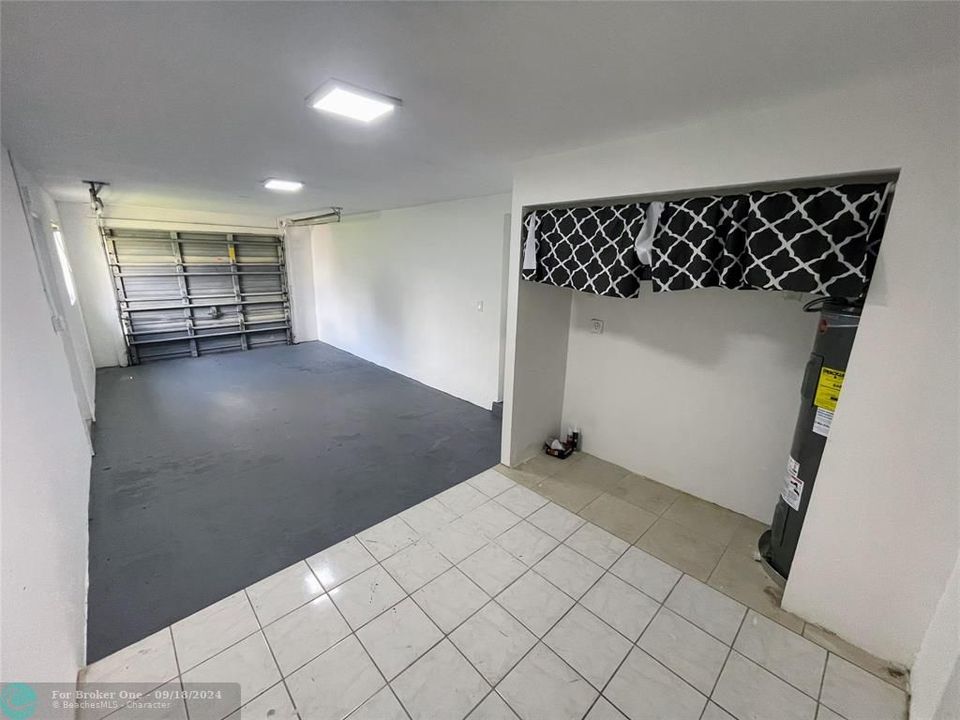 Activo con contrato: $568,990 (5 camas, 4 baños, 2312 Pies cuadrados)