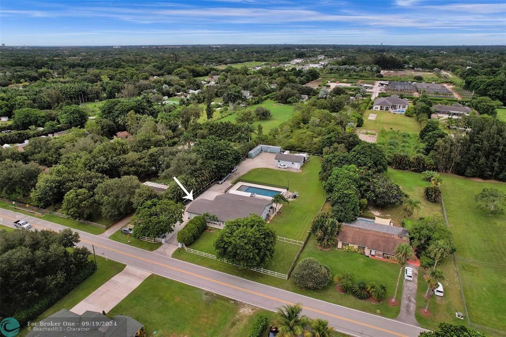 Active With Contract: $1,499,999 (3 beds, 3 baths, 2860 Square Feet)